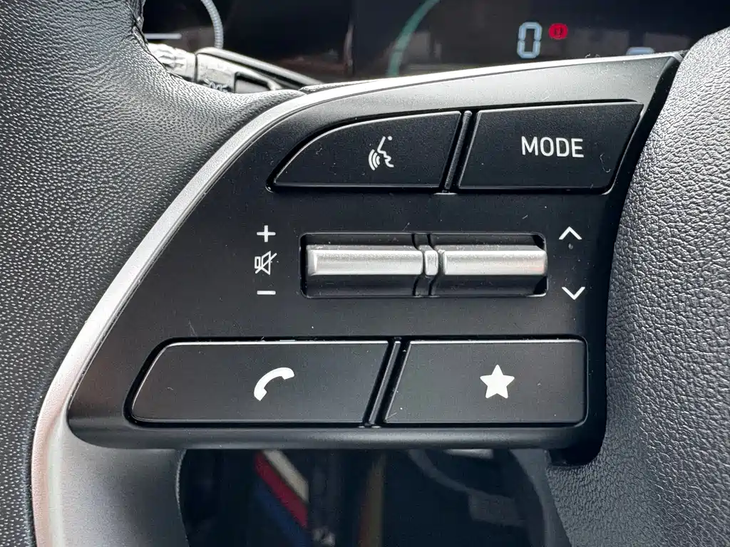 Hyundai Elantra — миниатюра 18