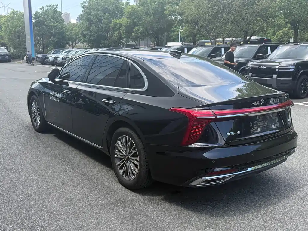 Hongqi Hongqi H5 — миниатюра 15