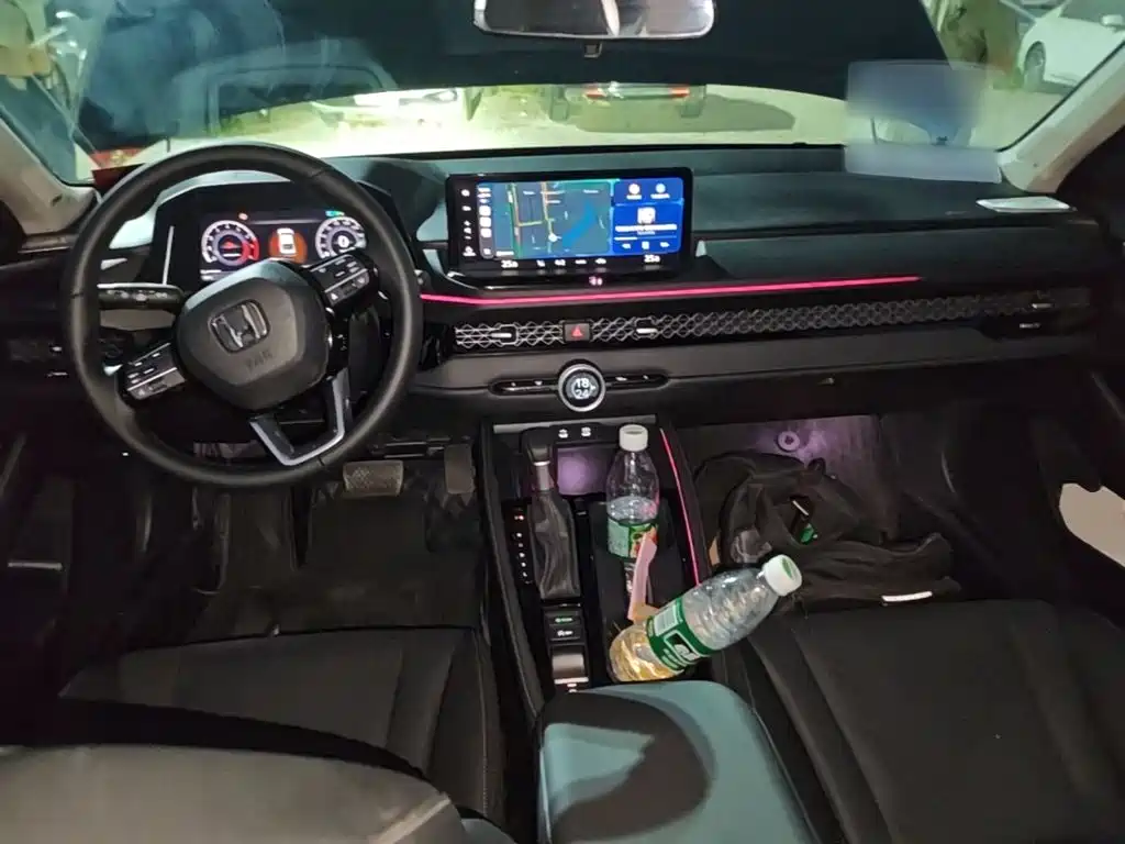 Honda Accord — миниатюра 10