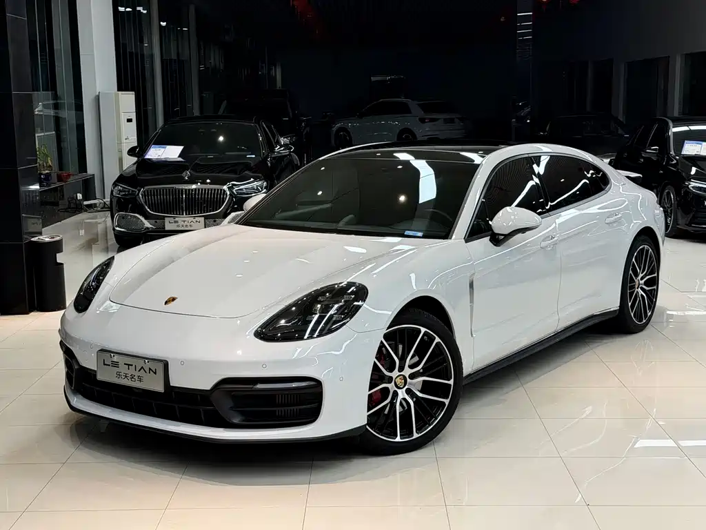 Porsche Panamera 2022