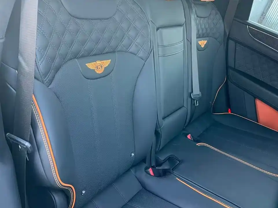 Bentley Bentayga — миниатюра 5