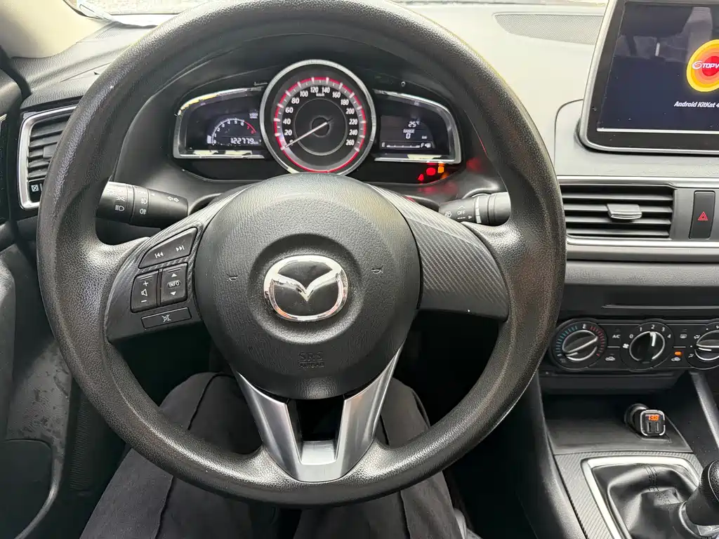 Mazda 3 Axela — миниатюра 17