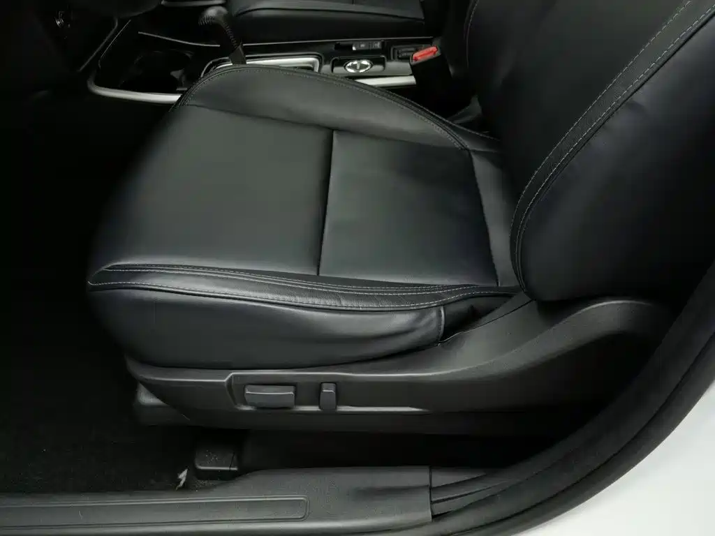 Mitsubishi Outlander — миниатюра 20