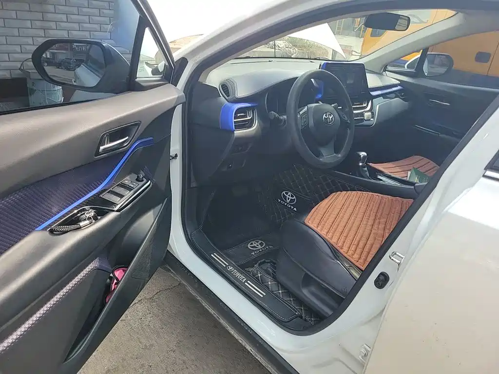 Toyota C-HR — миниатюра 17