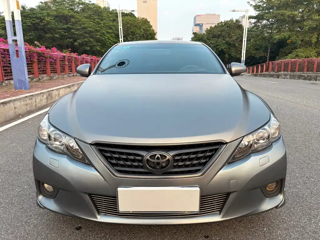 Toyota Reiz — миниатюра 3