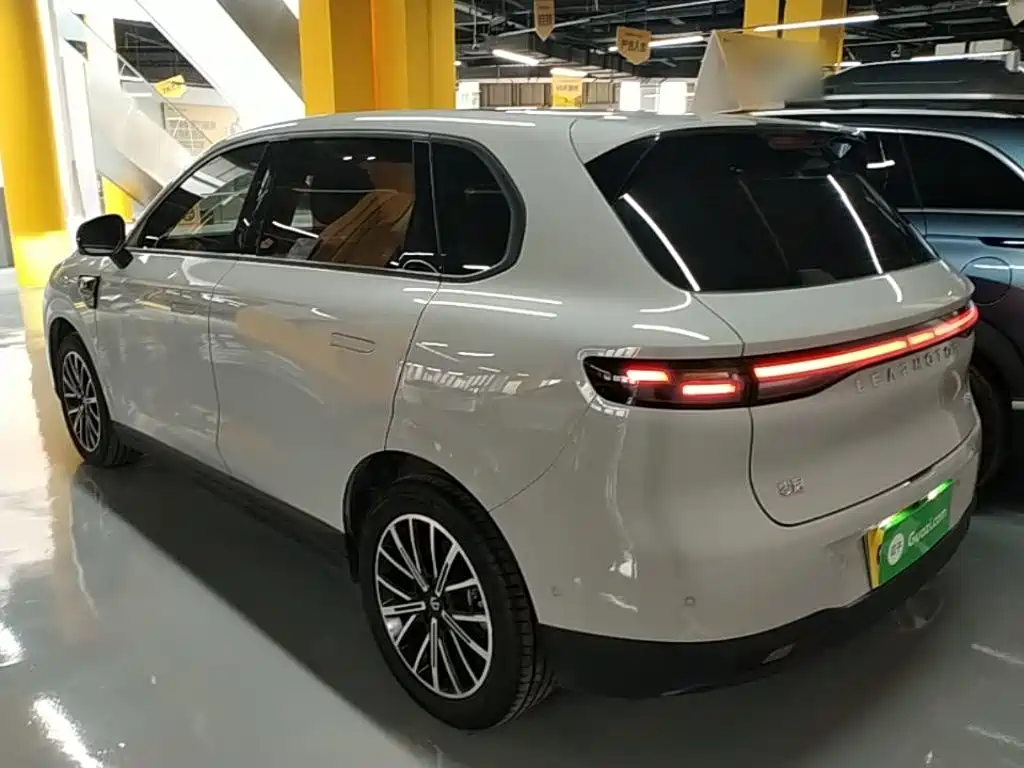 Leapmotor Leapmotor B10 — миниатюра 5