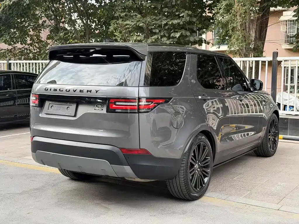 Land Rover Discovery — миниатюра 9
