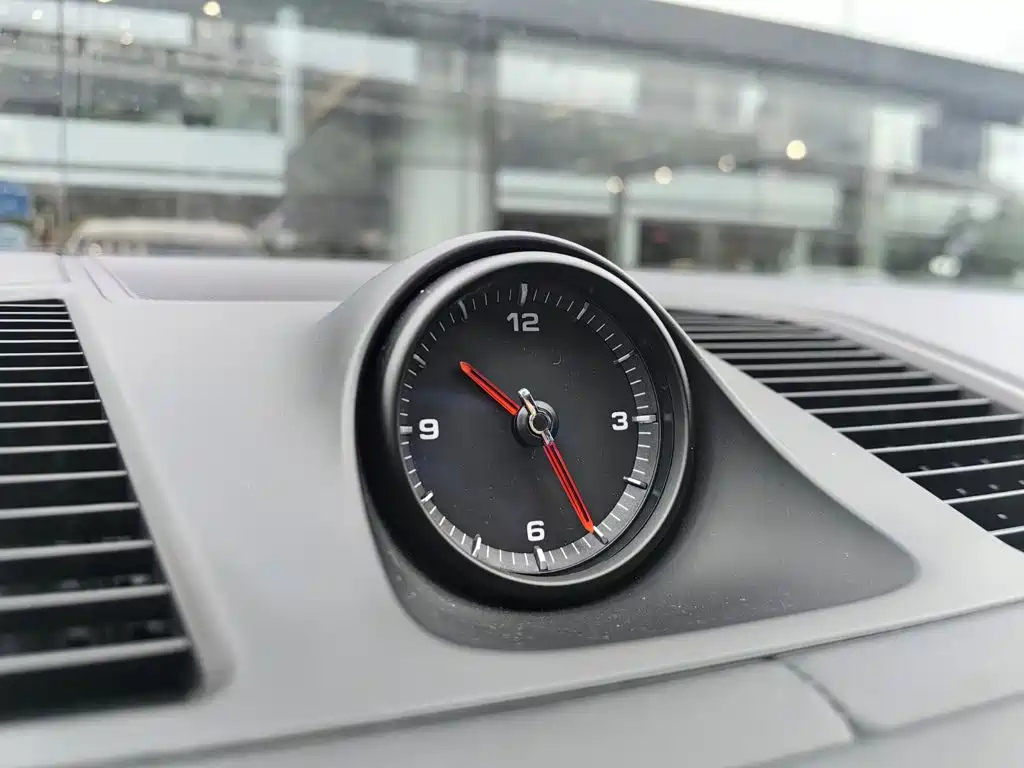 Porsche Cayenne — миниатюра 21