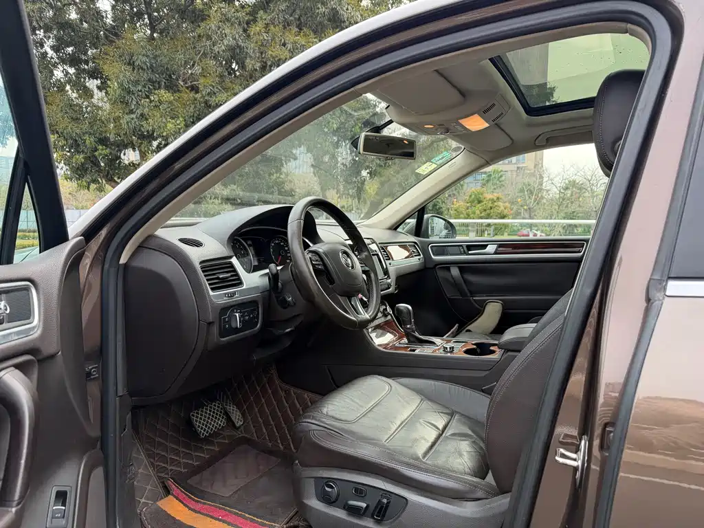 Volkswagen Touareg — миниатюра 7