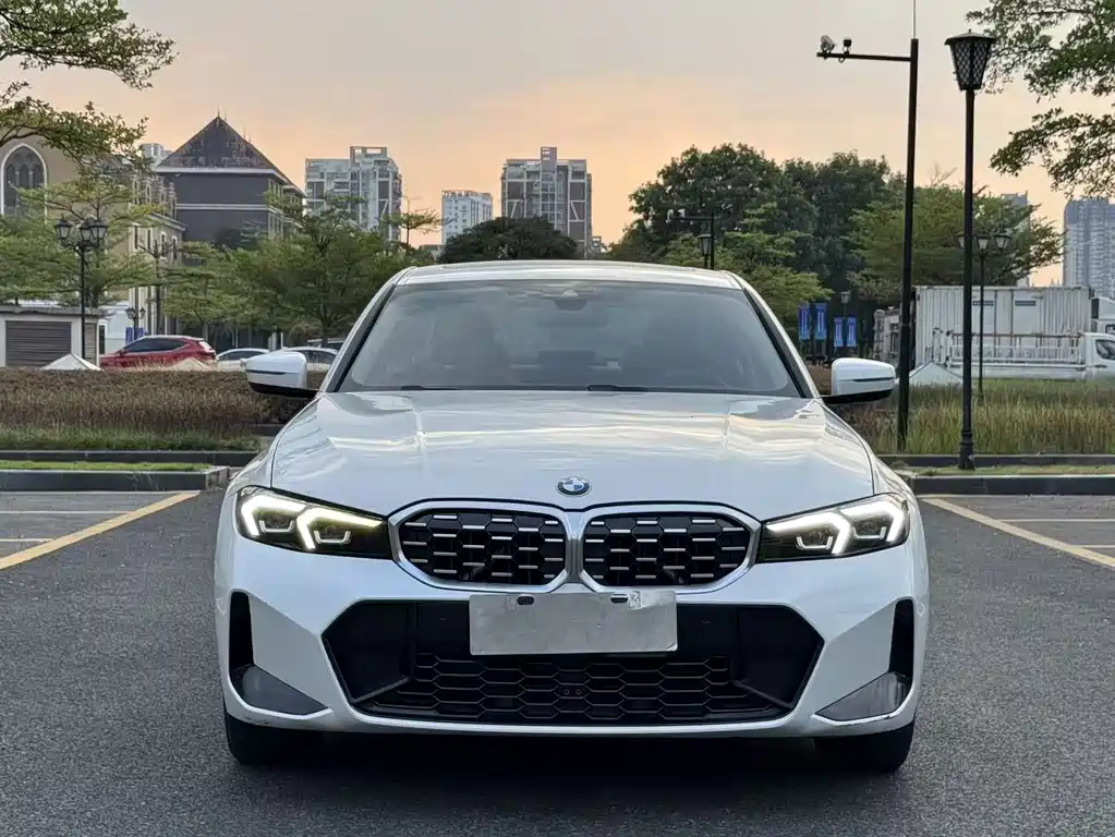 BMW 3 Series — миниатюра 3