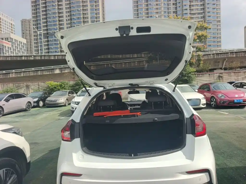 Geely Vision X3 — миниатюра 19