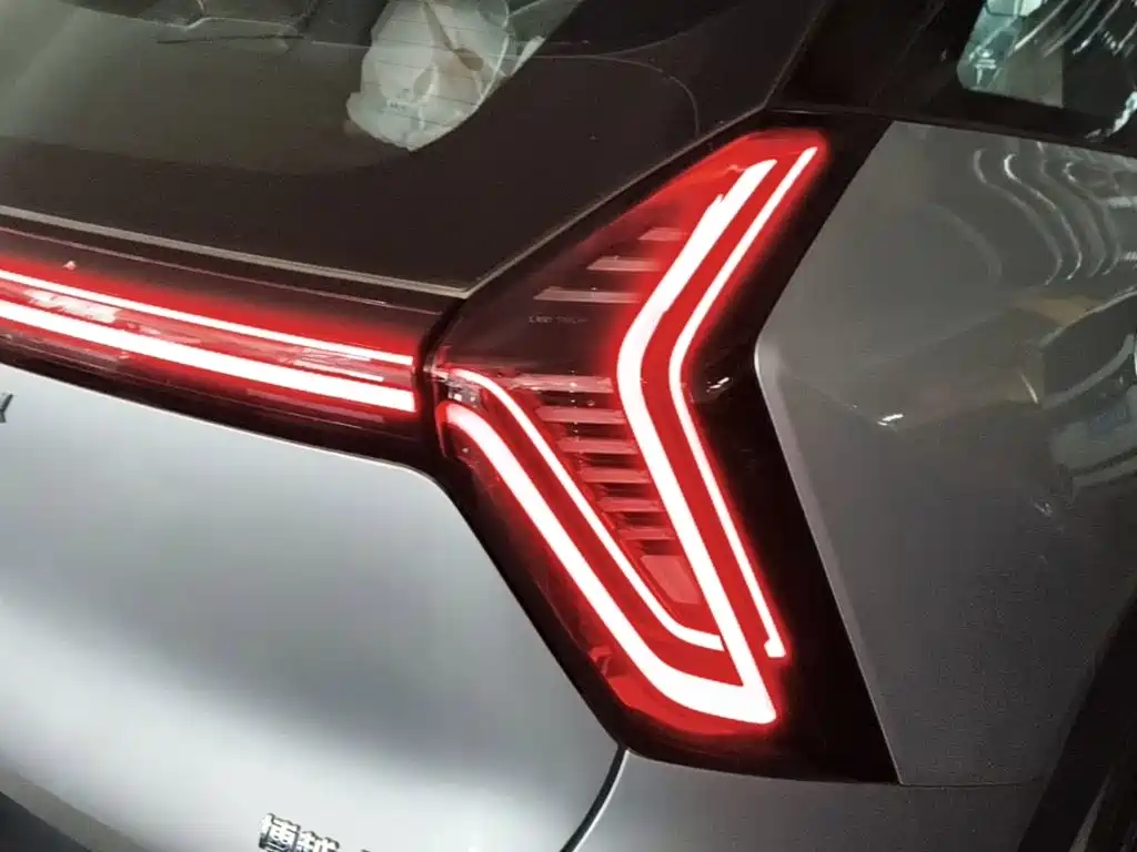 Geely Boyue L — миниатюра 8