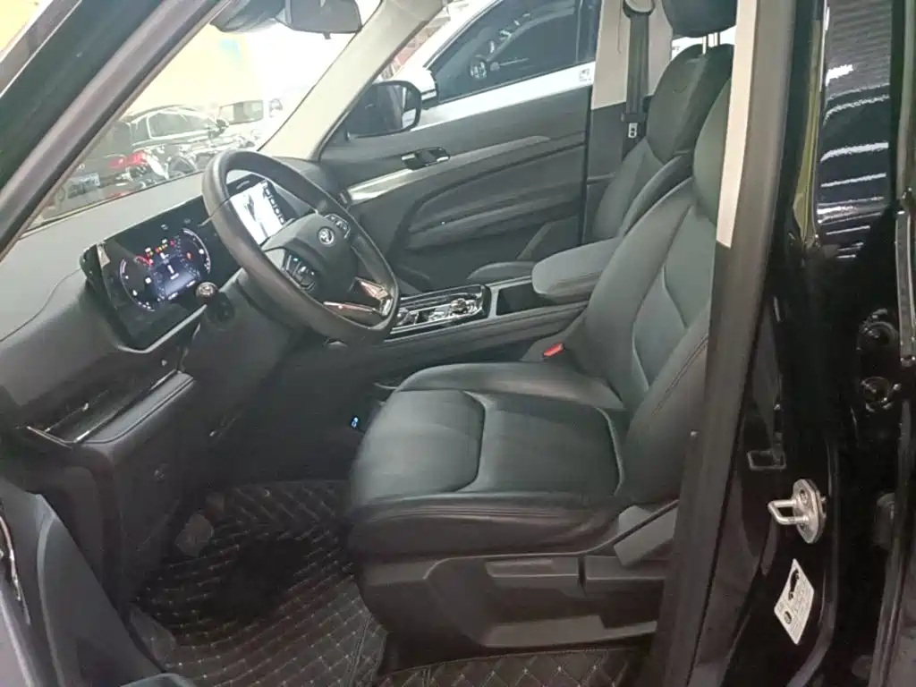 Ford Equator Sport — миниатюра 15