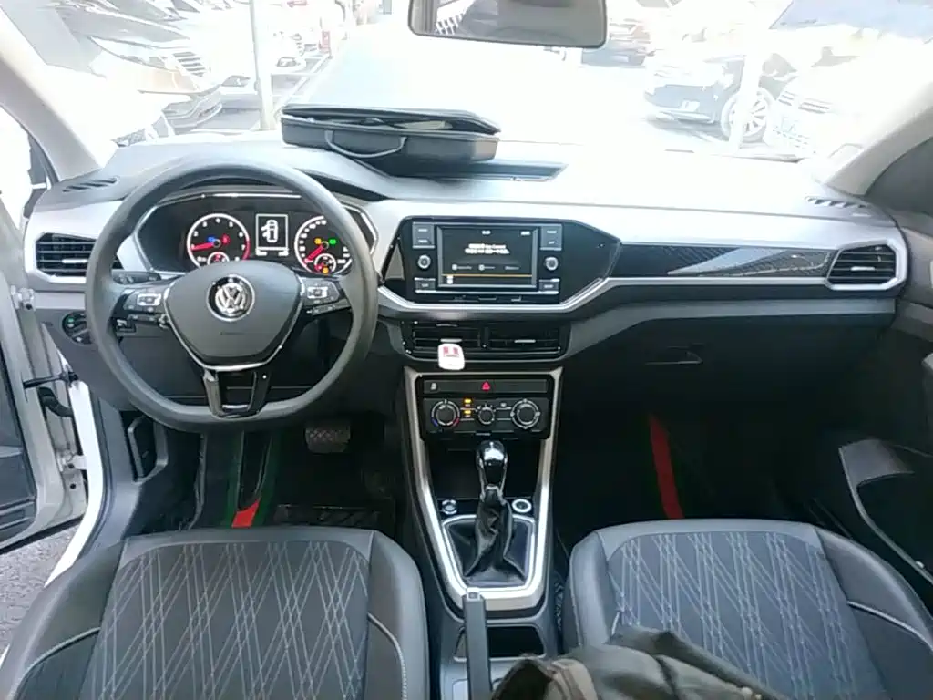 Volkswagen T-Cross — миниатюра 10