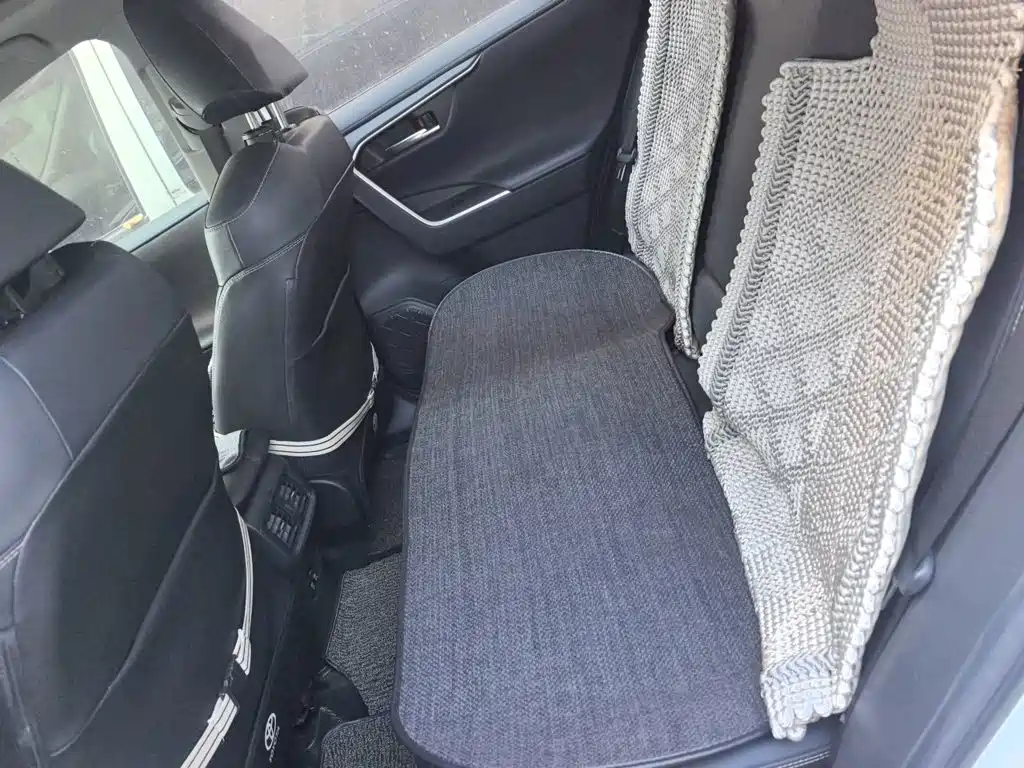 Toyota RAV4 — миниатюра 13