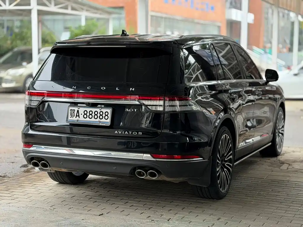 Lincoln Aviator — миниатюра 6