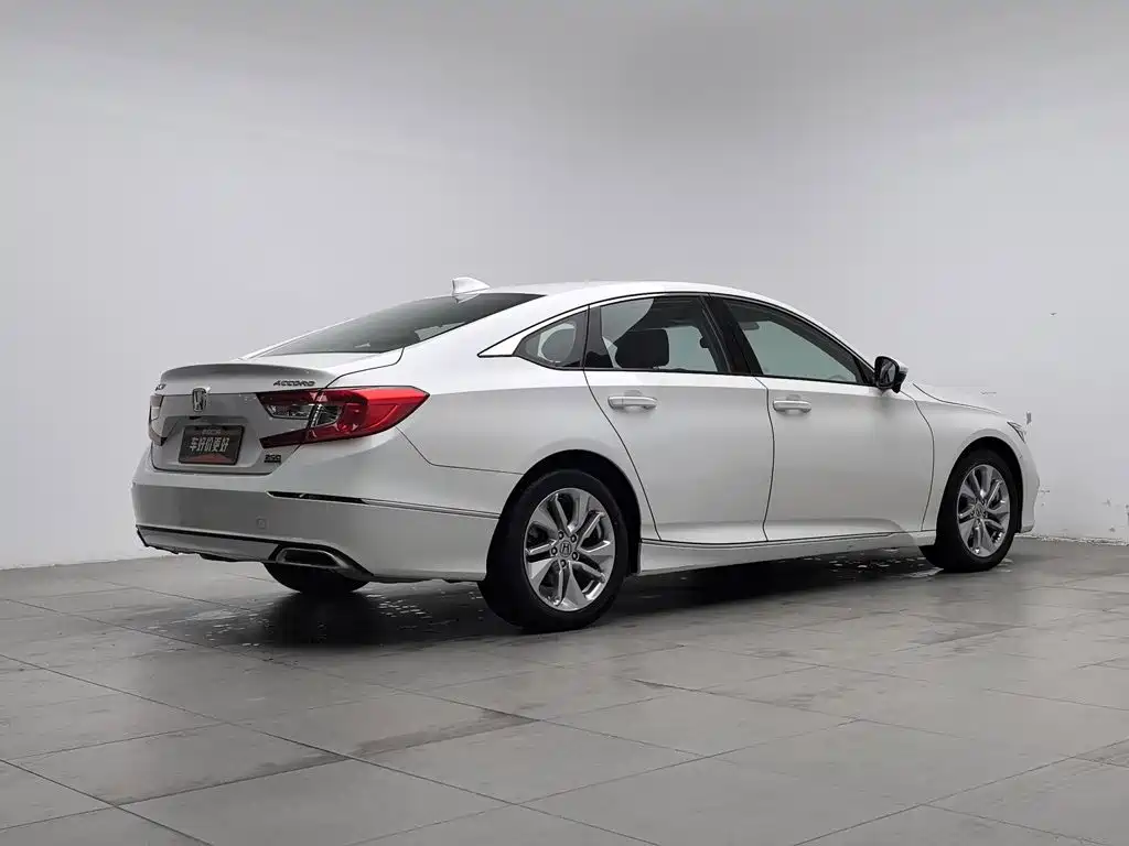 Honda Accord — миниатюра 2