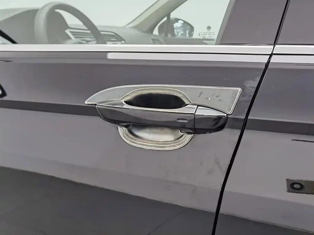 Volkswagen Tiguan L — миниатюра 18