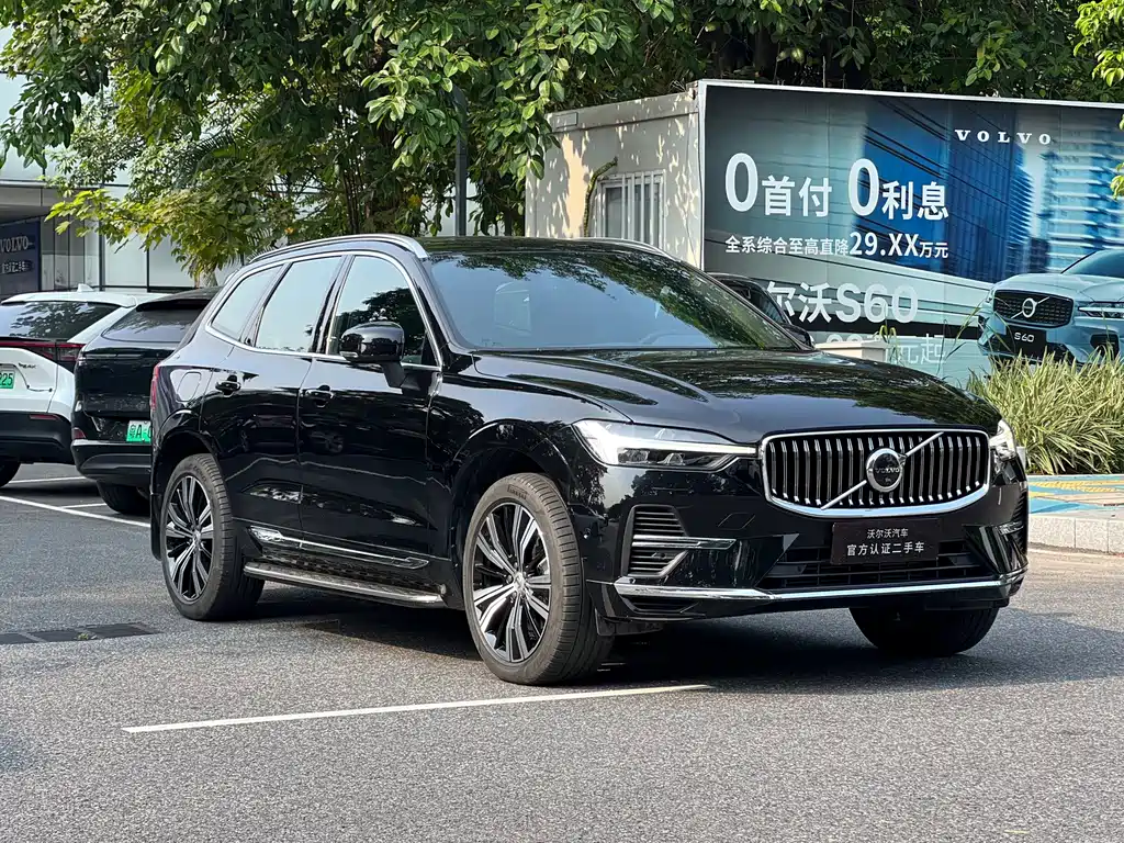 Volvo XC60 PHEV — миниатюра 3