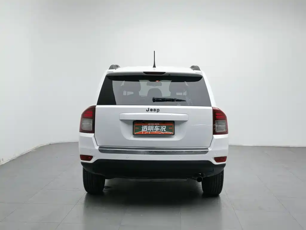 Jeep Compass (Import) — миниатюра 4
