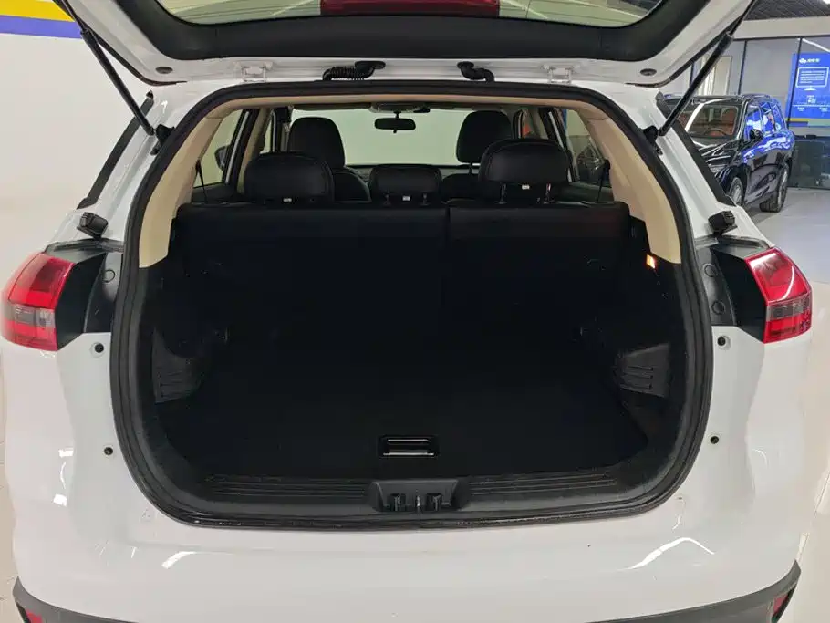 Geely Boyue — миниатюра 4