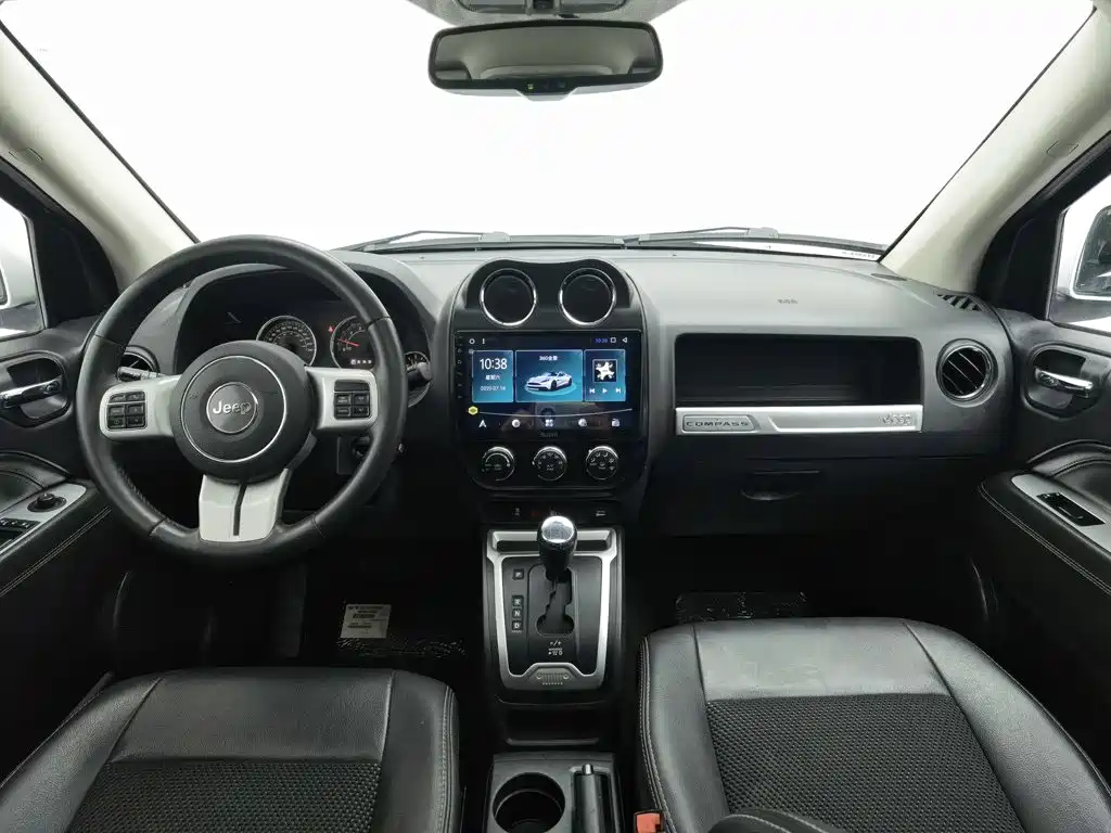 Jeep Compass (Import) — миниатюра 5