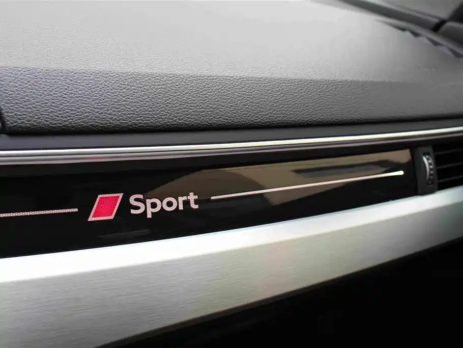 Audi A4L 2023 — фото 10