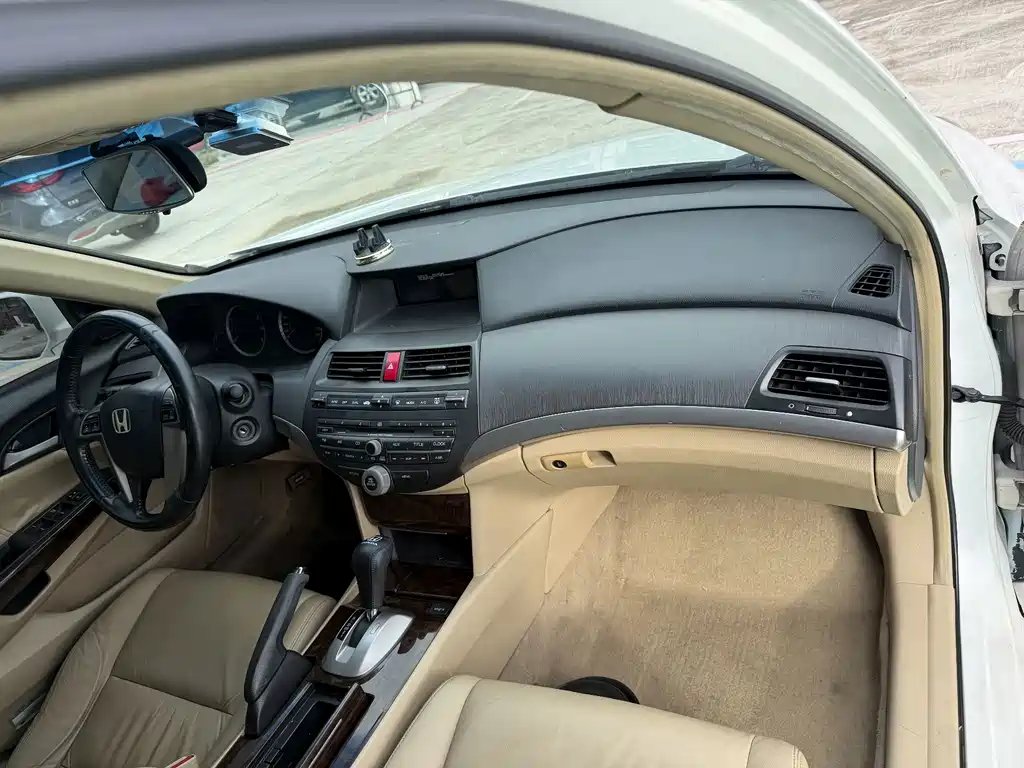 Honda Accord — миниатюра 6
