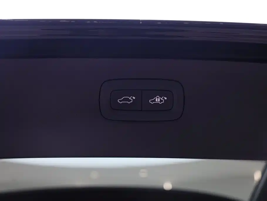 Volvo XC90 2024 B6 Luxury 7 мест