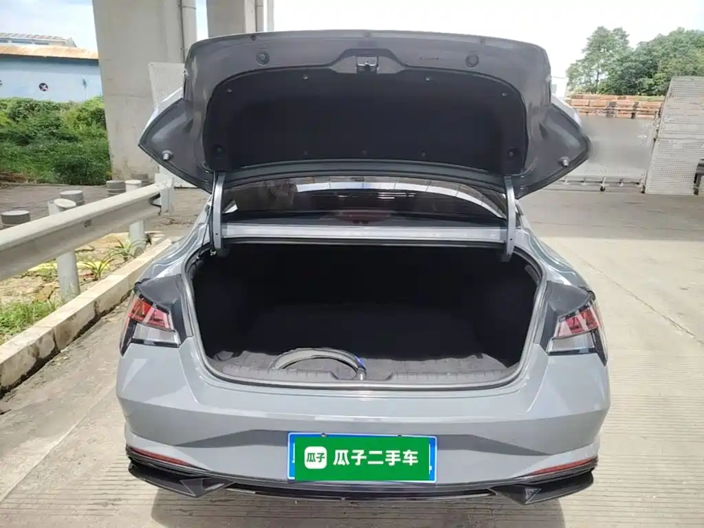 Hyundai Elantra — миниатюра 19
