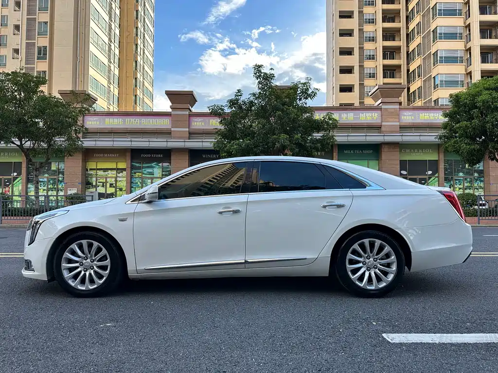 Cadillac XTS — миниатюра 5