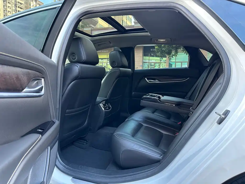 Cadillac XTS — миниатюра 12