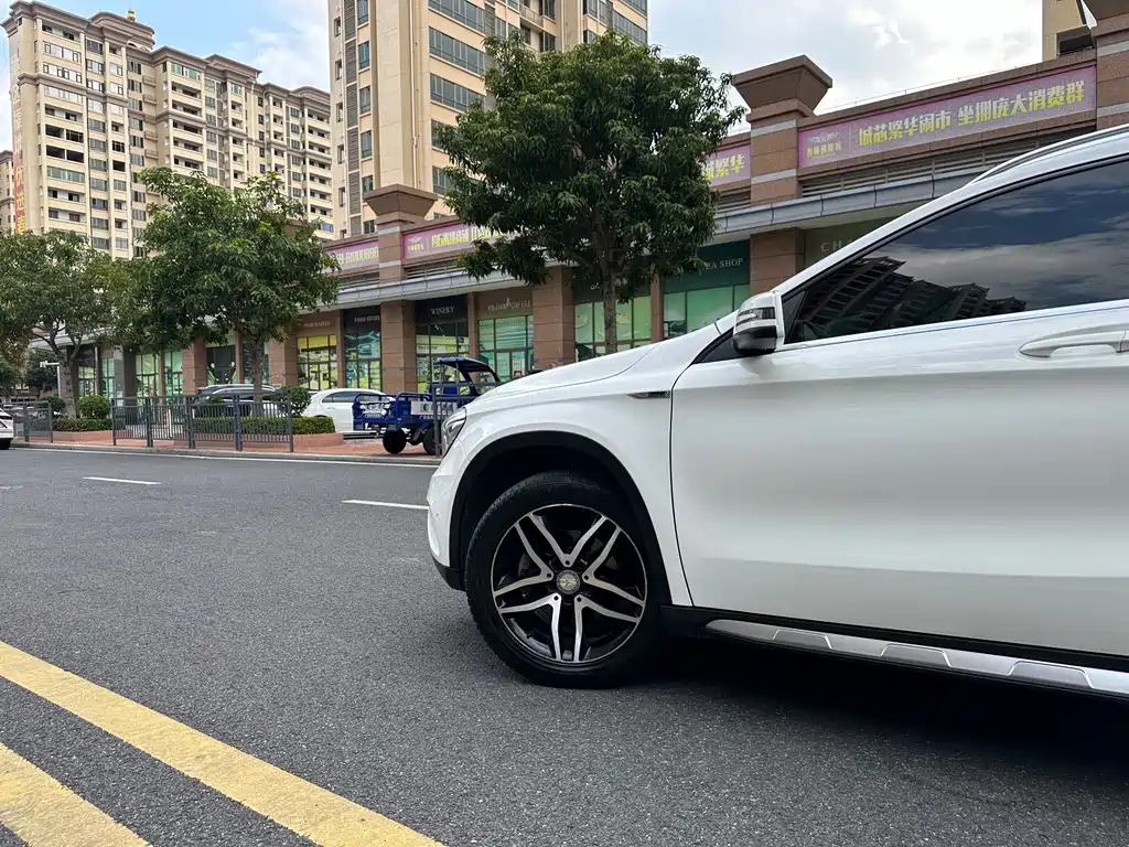 Mercedes-Benz GLA — миниатюра 4