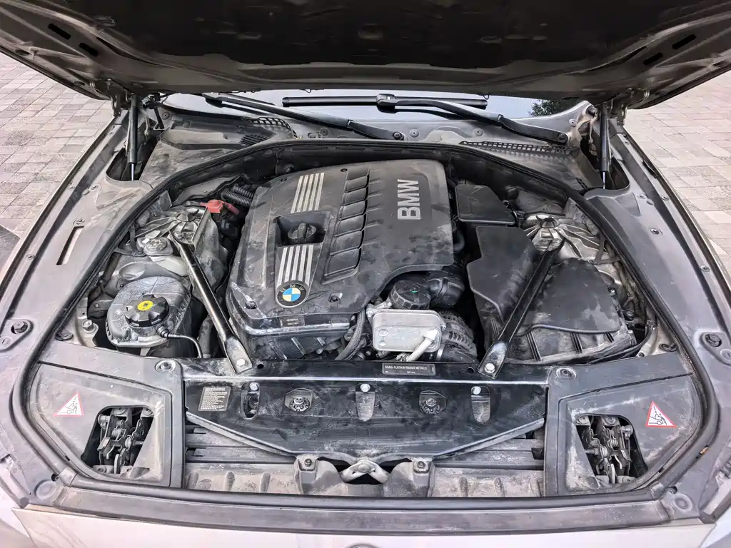 BMW 5 Series — миниатюра 19