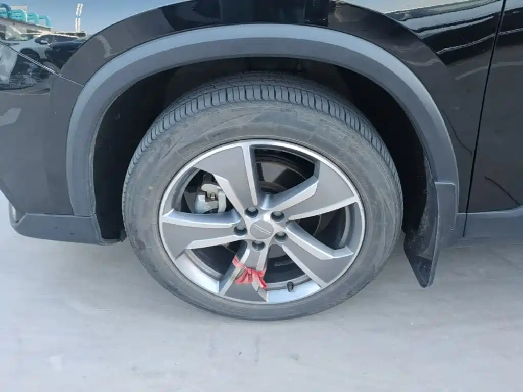 Geely Haoyue L — миниатюра 23
