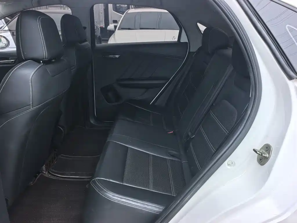 BYD e3 — миниатюра 12