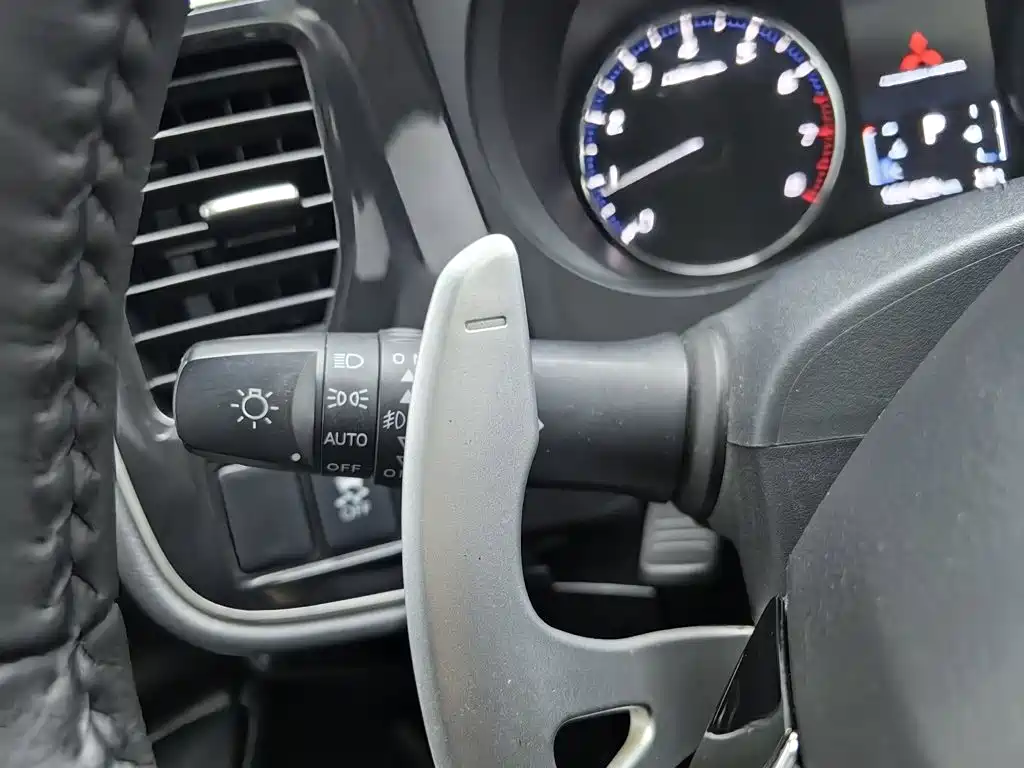Mitsubishi Outlander — миниатюра 21