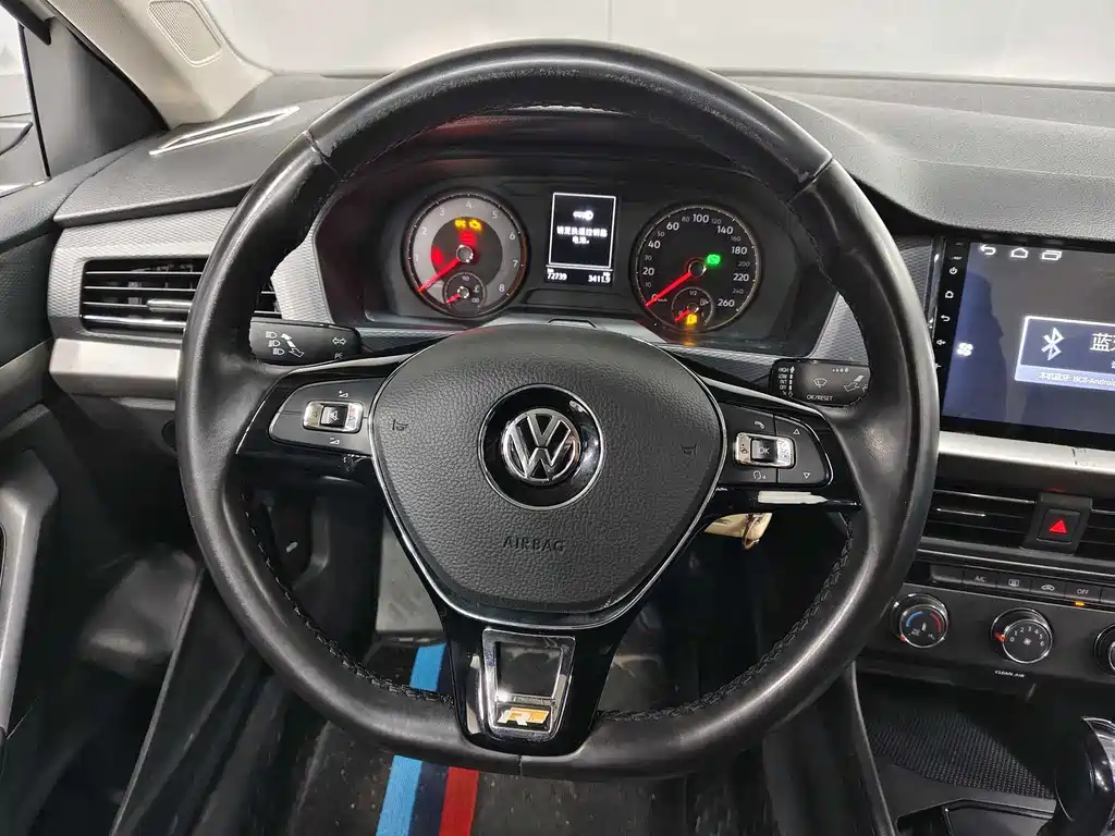 Volkswagen Lavida — миниатюра 12