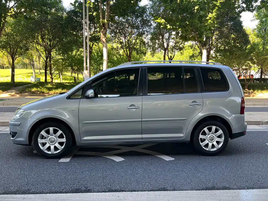 Volkswagen Touran — миниатюра 26