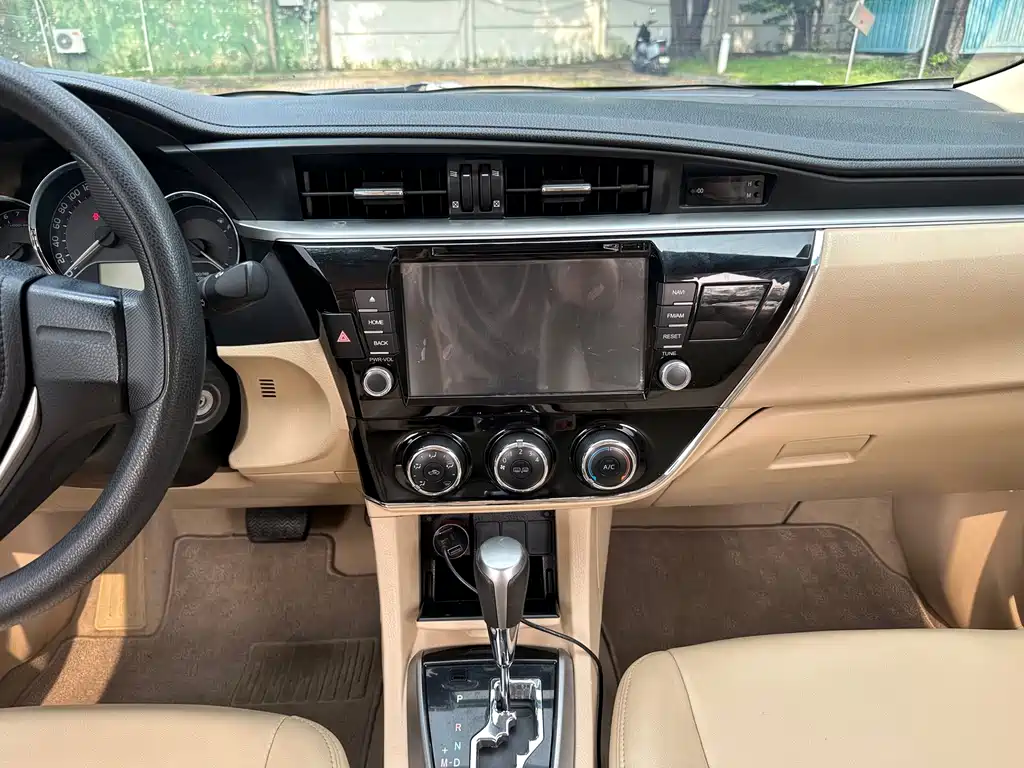 Toyota Corolla — миниатюра 13