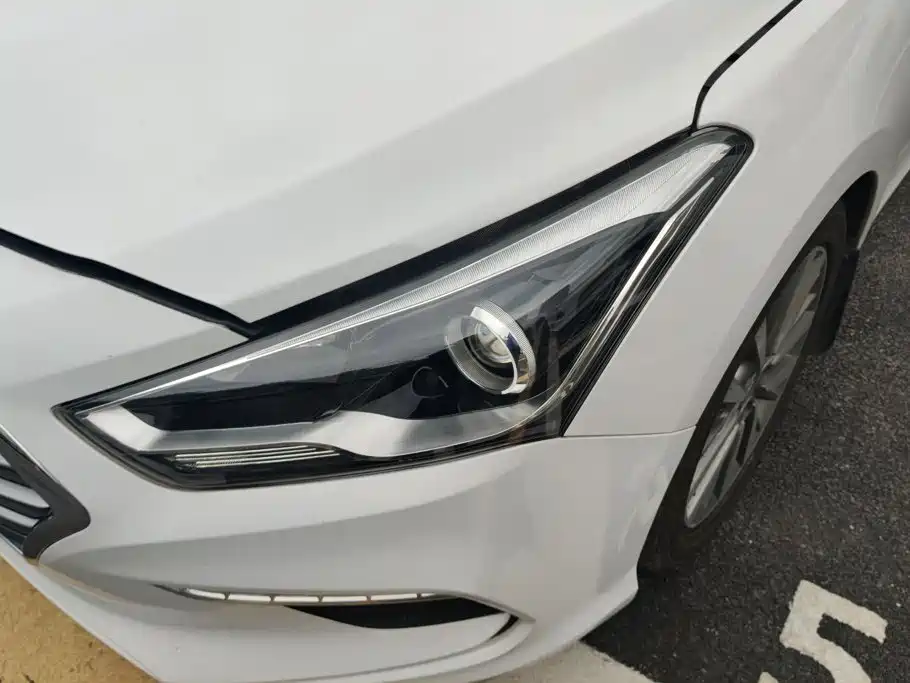 Hyundai Mistra — миниатюра 5