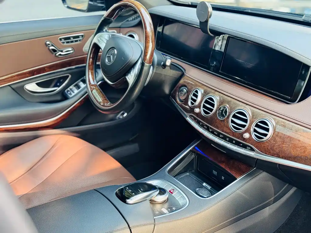 Mercedes-Benz S-Class — миниатюра 13
