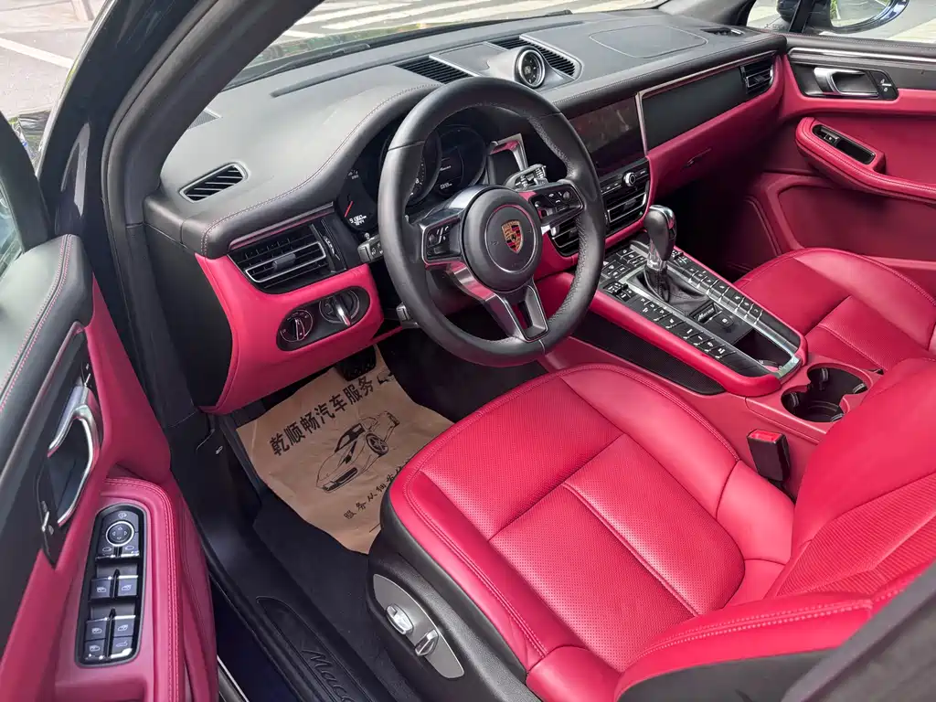 Porsche Macan — миниатюра 4