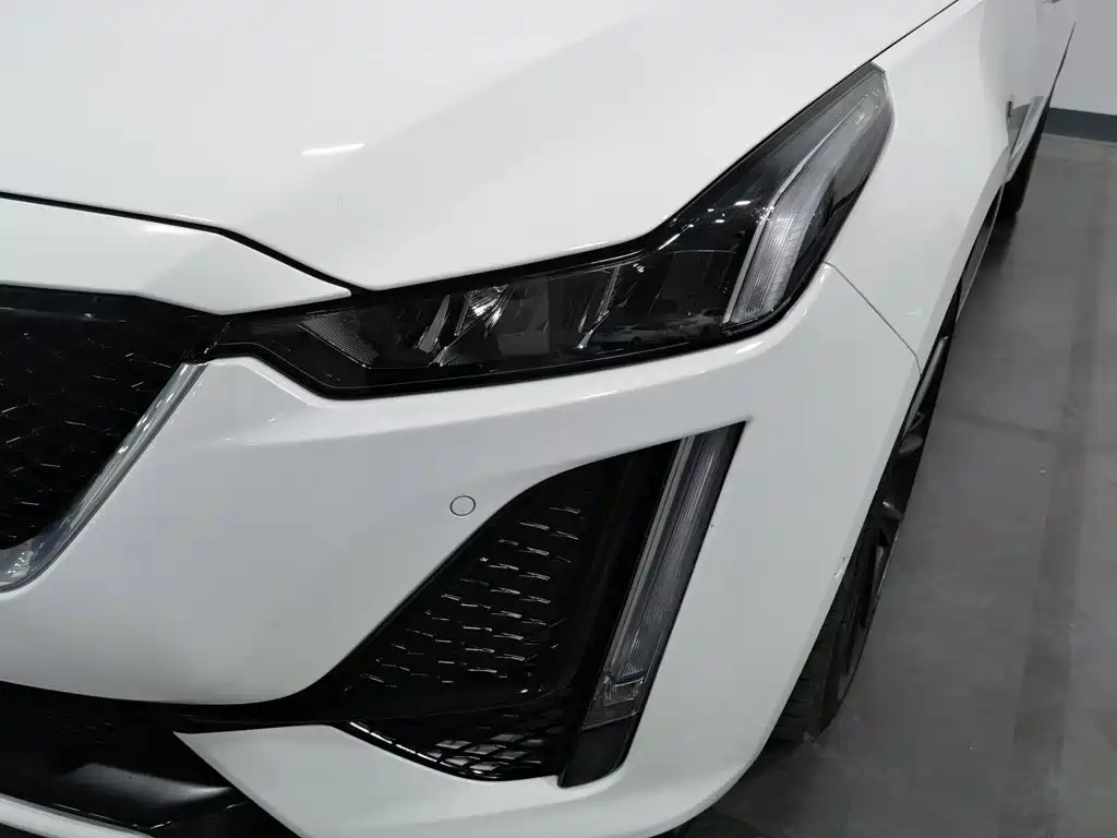 Cadillac CT5 — миниатюра 7