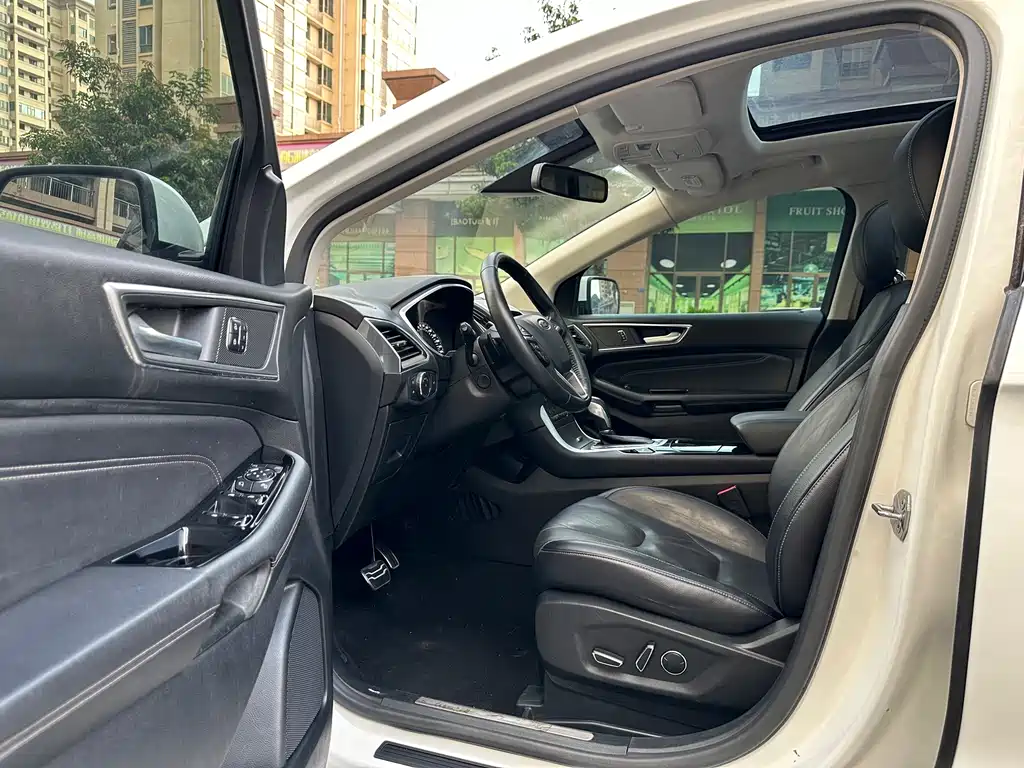 Ford Edge — миниатюра 12
