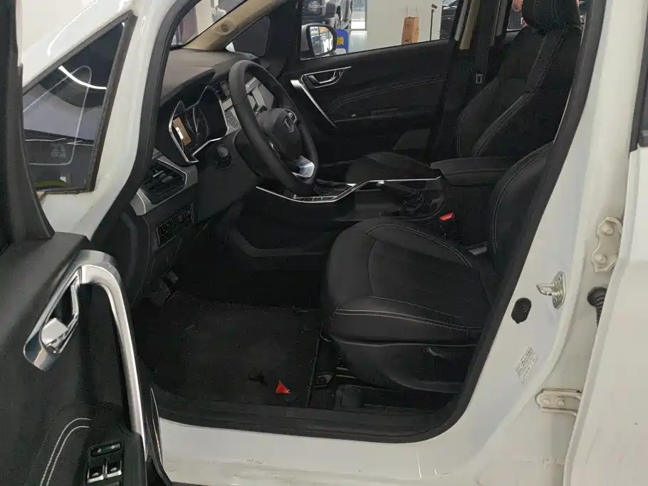 Geely Vision X3 — миниатюра 9
