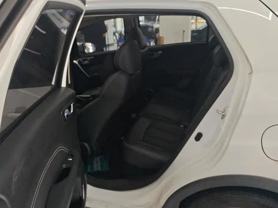 Geely Vision X3 — миниатюра 11