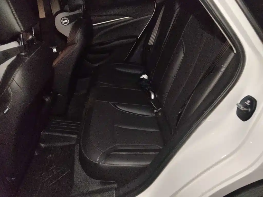 Buick Excelle — миниатюра 13