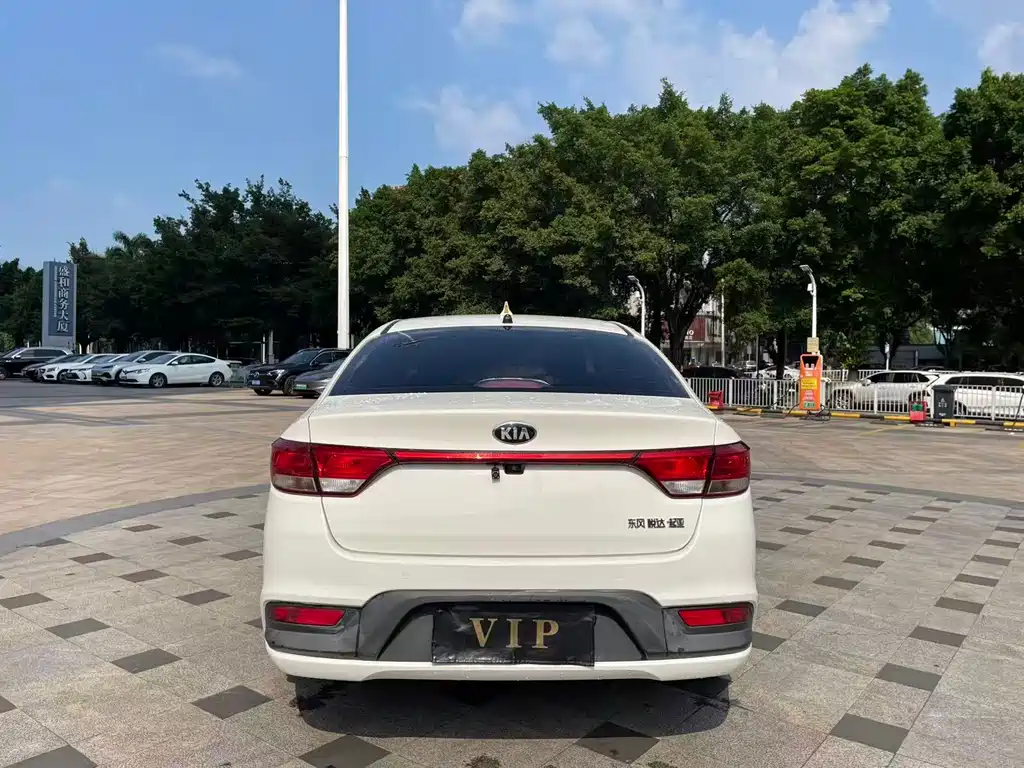 Kia K2 — миниатюра 6