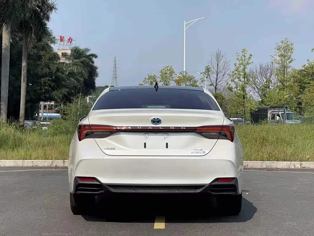 Toyota Avalon — миниатюра 6